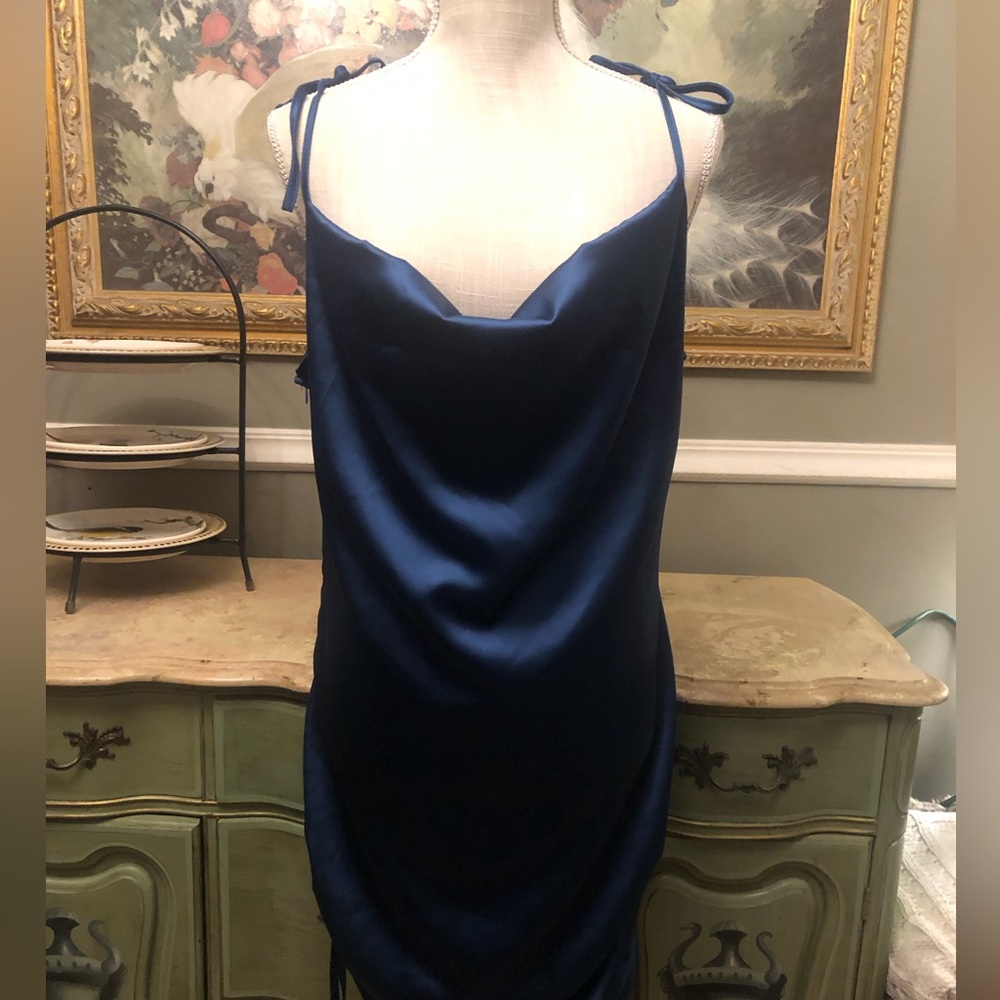 sexy classy blue dress sz XL runs small more like sz M